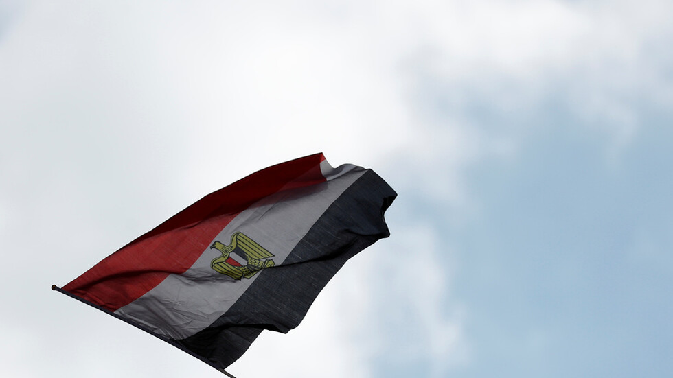 مصر.. تفاصيل تعرض فنانة مشهورة للتحرش على شاطئ البحر (صورة)