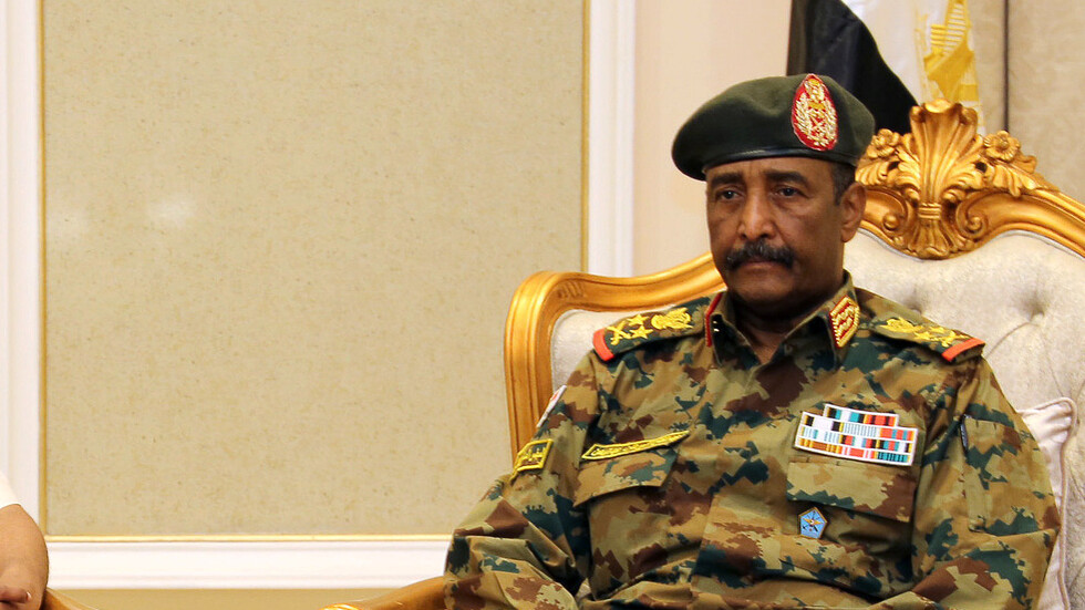 البرهان: الجيش السوادني لن يفرط في شبر من حلايب وشلاتين حتى نرفع العلم عليه