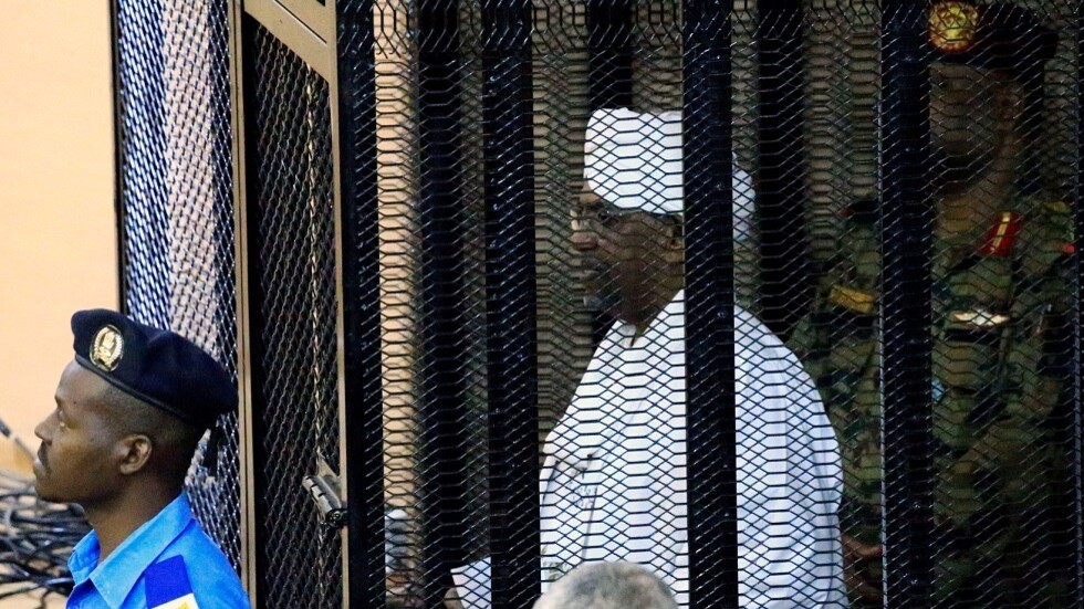 السودان.. محكمة الرئيس المخلوع عمر البشير تستمع لهيئتي الاتهام والدفاع وتحدد موعدا للرد