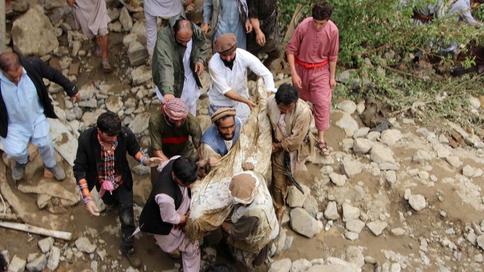 مصرع 100 شخص على الأقل في فيضانات بأفغانستان
