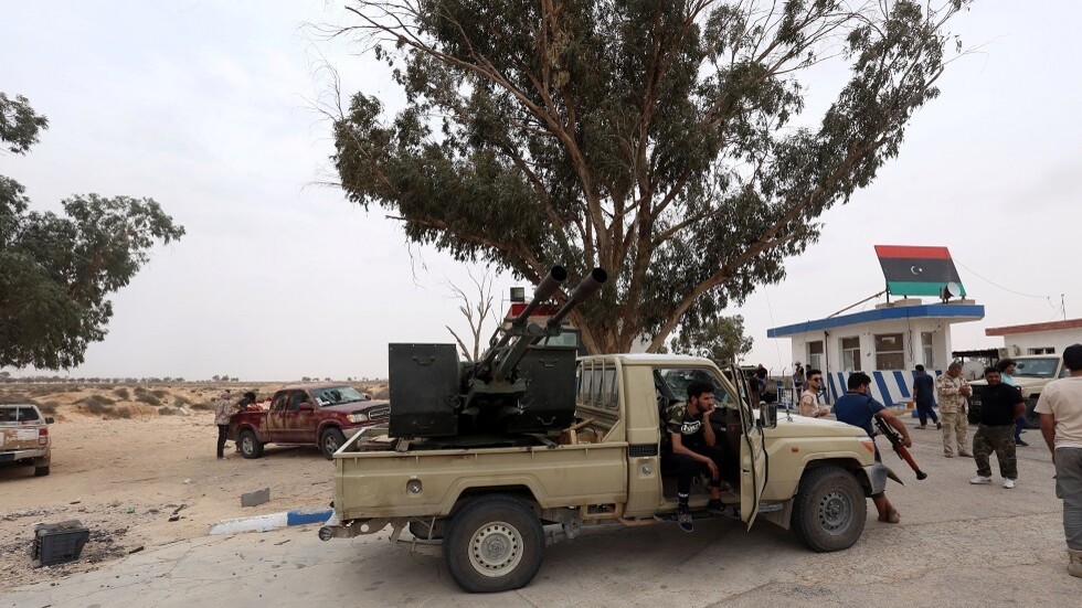 ليبيا.. اشتباكات مسلحة بالعاصمة طرابلس (فيديو)