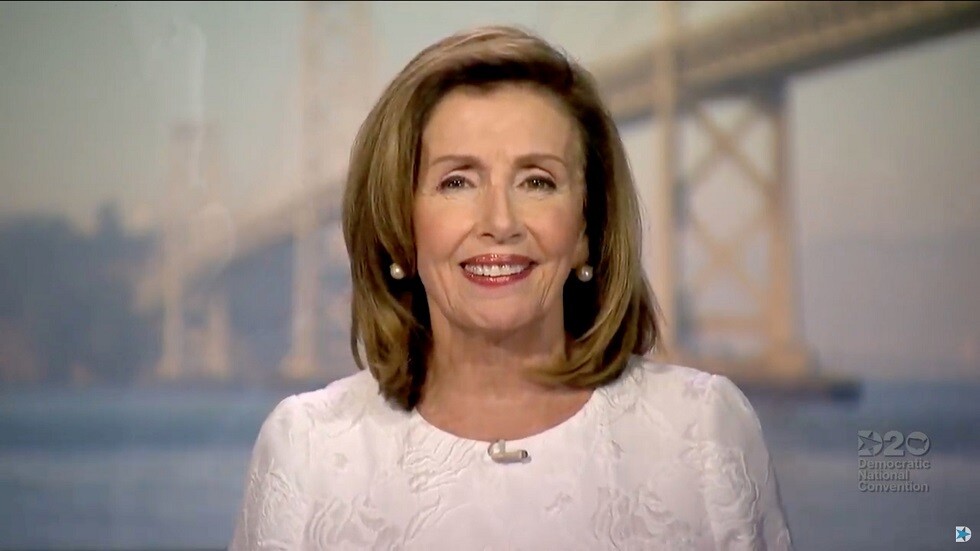 بيلوسي: لا ينبغي أن تكون هناك أي مناظرة بين بايدن وترامب