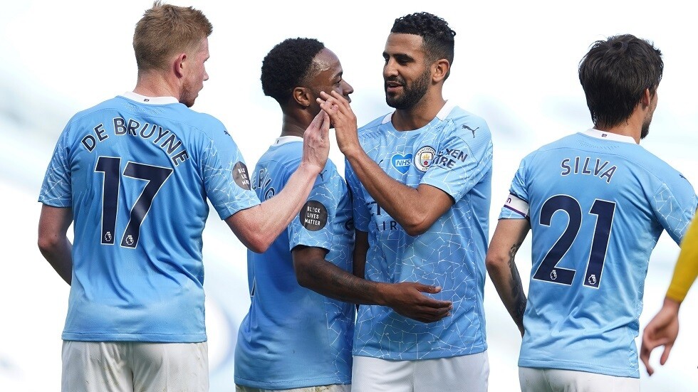 من بينهم محرز.. قائمة لاعبي مانشستر سيتي المعروضة للبيع مقابل التعاقد مع ميسي