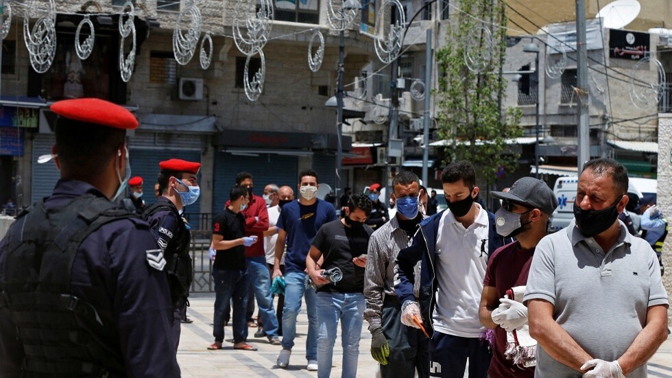 الأردن.. توقيف عريس أقام وليمة غداء لأكثر من 150 شخصا