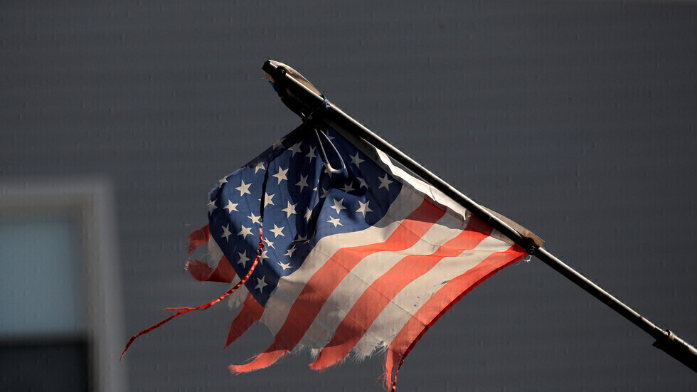 الولايات المتحدة تتجاوز حاجز الـ6 ملايين إصابة بكورونا والوفيات تتخطى الـ183 ألفا