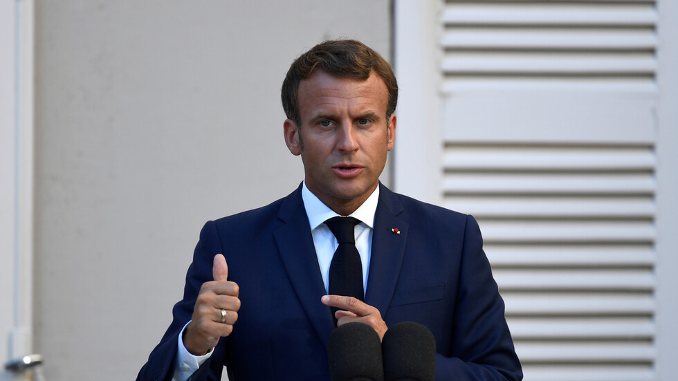 وصول ماكرون إلى لبنان في ثاني زيارة له بأقل من شهر