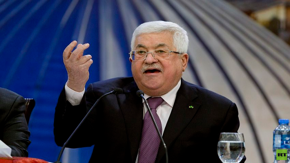 الرئيس الفلسطيني محمود عباس يعلن الحداد وتنكيس الأعلام تضامنا مع الشعب اللبناني