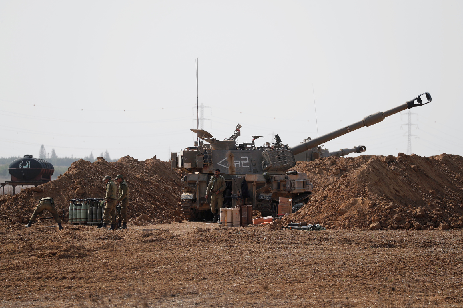 المدفعية الإسرائيلية تقصف مواقع في قطاع غزة