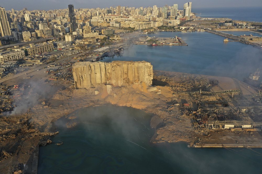 الجيش اللبناني يكشف عن حقيقة وجود أنفاق تحت موقع انفجار بيروت