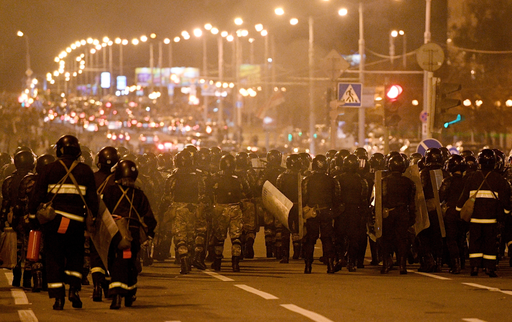 بيلاروس.. اشتباكات بين الشرطة ومحتجين في مينسك ومدن أخرى