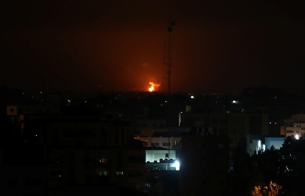 مراسل RT: انفجار ضخم يهز مدينة غزة والطيران الإسرائيلي يقصف مواقع للمقاومة (صور)