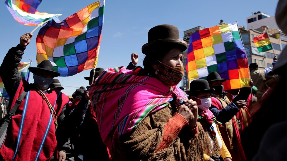 بوليفيا.. مجلس النواب يشرع استخدام مبيض الملابس لعلاج كورونا والصحة تحذر