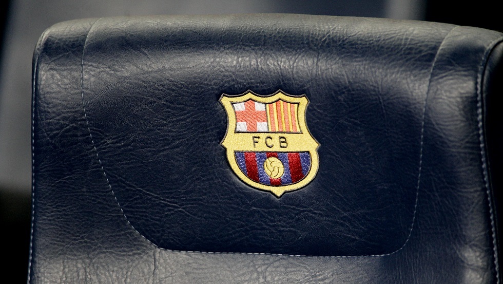 تقرير صحفي يكشف اسم مدرب برشلونة الجديد وأولى صفقاته