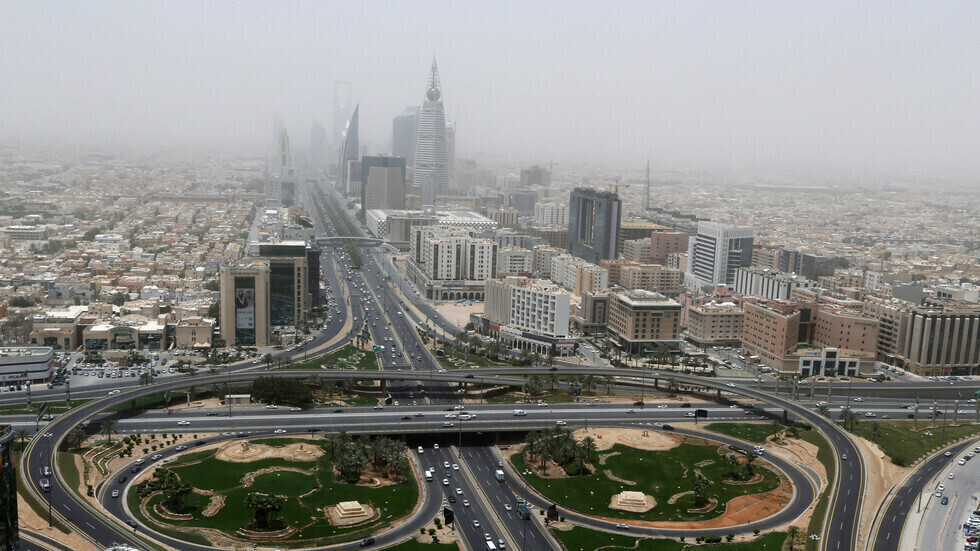 السعودية تسجل انخفاضا للإصابات اليومية بكورونا لليوم الرابع على التوالي