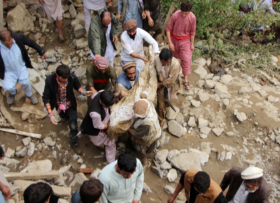 مصرع 100 شخص على الأقل في فيضانات بأفغانستان