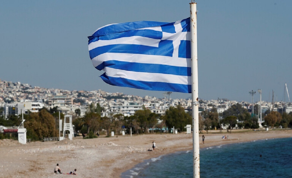 البرلمان اليوناني يصادق على اتفاقيتي ترسيم الحدود البحرية مع مصر وإيطاليا
