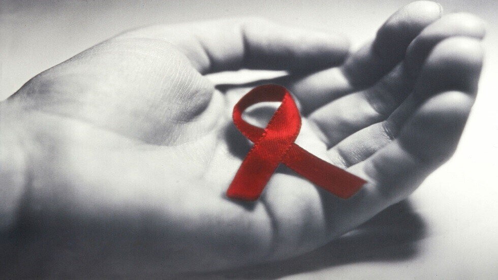 أطباء يزعمون شفاء امرأة من فيروس نقص المناعة البشرية دون أي علاج في حالة نادرة