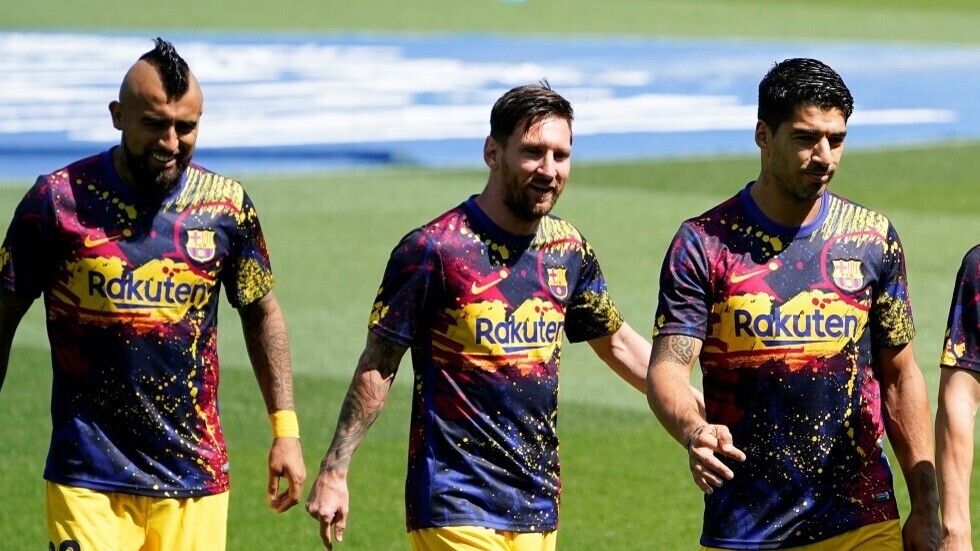 لاعب برشلونة فيدال يرد على عرض إنتر ميلان