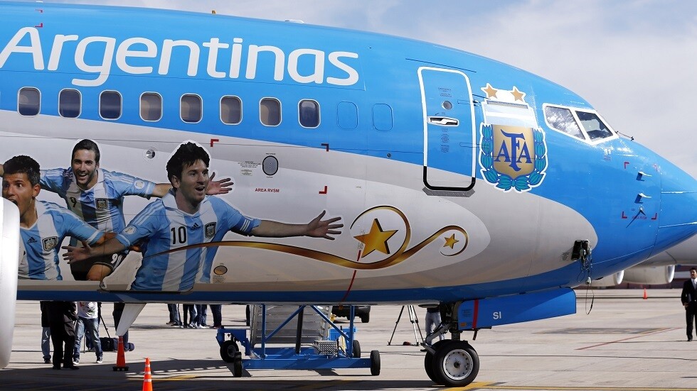 والد ميسي يسافر إلى برشلونة للاجتماع مع بارتوميو