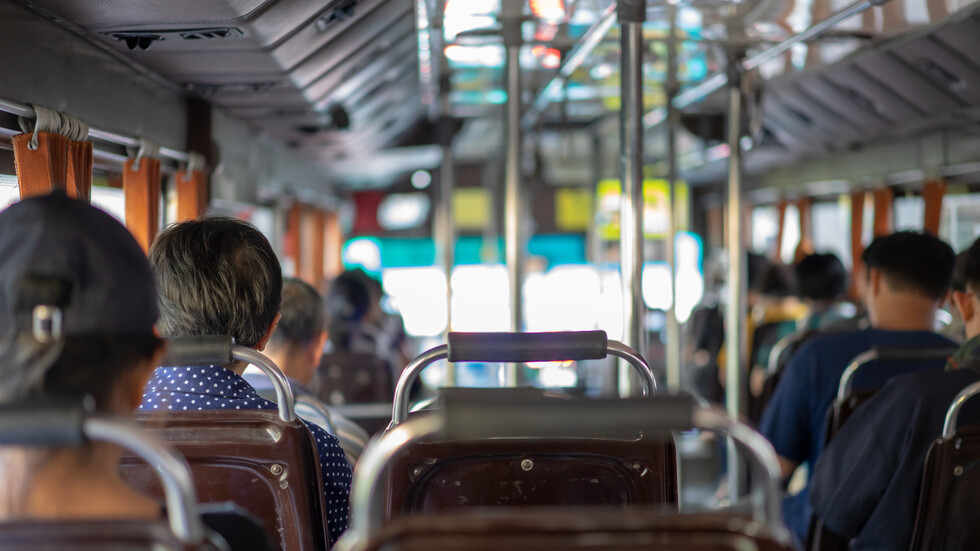 حافلة صينية تقدم دليلا جديدا على انتشار فيروس كورونا في الهواء