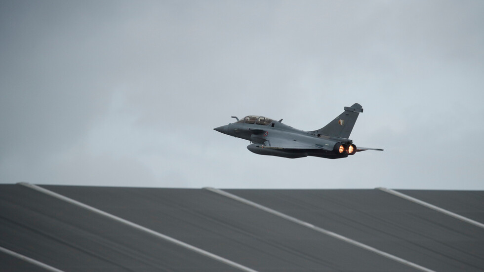 وسائل إعلام: اليونان تتفاوض مع فرنسا لشراء مقاتلات