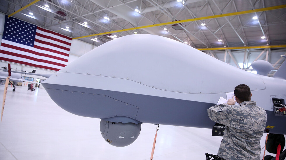 نيويورك تايمز: نتنياهو يوافق على بيع أمريكا أسلحة للإمارات!