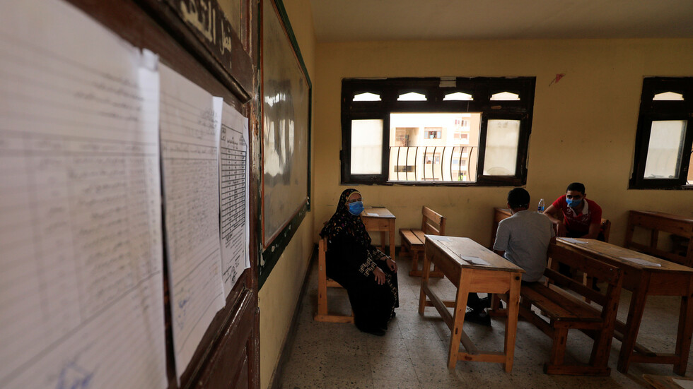 بيان رسمي للحكومة المصرية بخصوص معلومات متداولة حول إلغاء مجانية التعليم