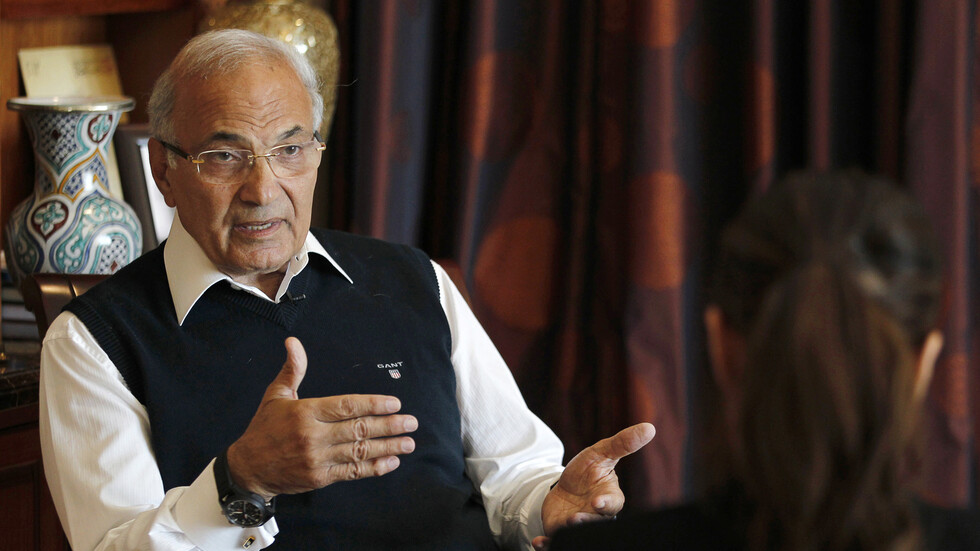 مصر.. انطلاق جلسات إعادة محاكمة شفيق بتهم الفساد