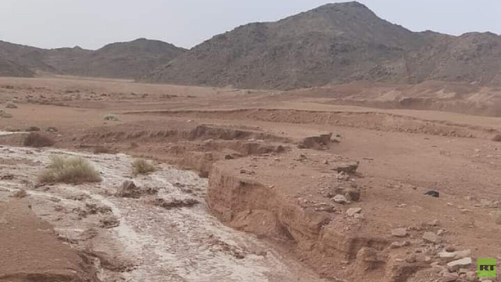 سيول تجتاح مناطق جبلية في مصر