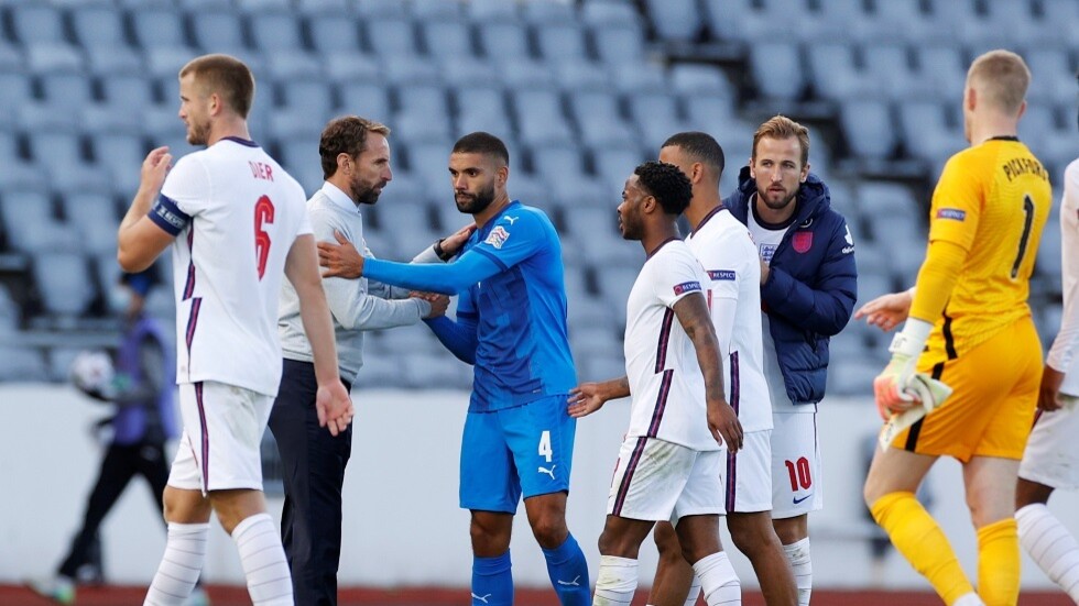 "الأسود الثلاثة" تفلت من كمين الفايكنغ (فيديو)