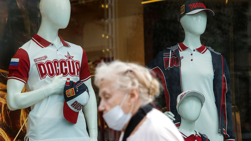 روسيا.. إصابات كورونا اليومية فوق الـ5000 لليوم الثالث وعدد المتعافين يبلغ الـ840 ألفا