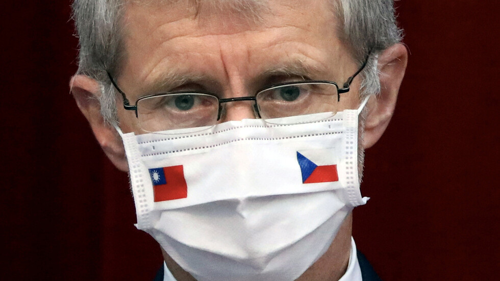 التشيك تحاول نزع فتيل الخلاف مع الصين بعد زيارة رئيس مجلس شيوخها إلى تايوان