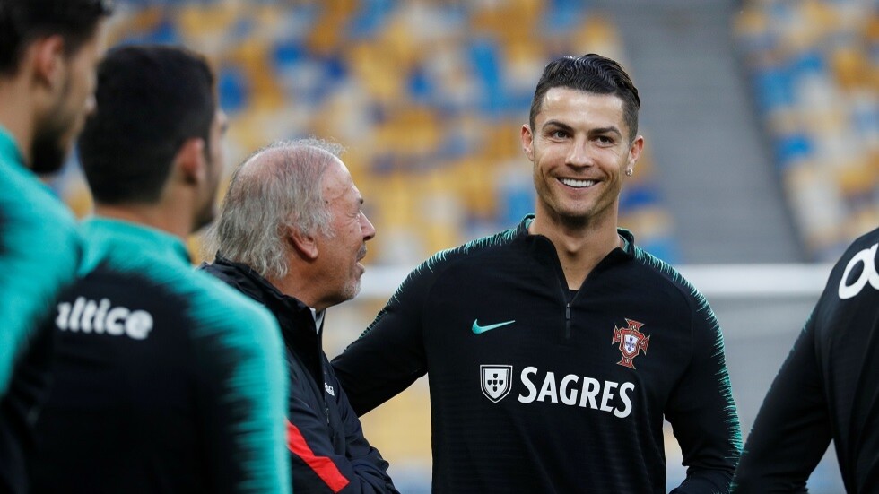 بالفيديو.. فتاة تحرج رونالدو بطلب جريء