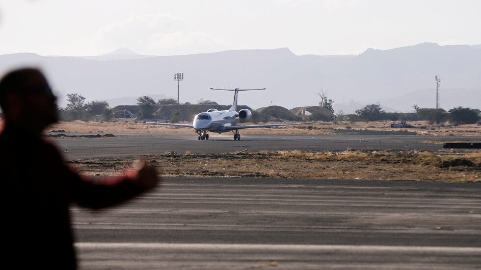 تعليق الرحلات الجوية إلى مطار صنعاء