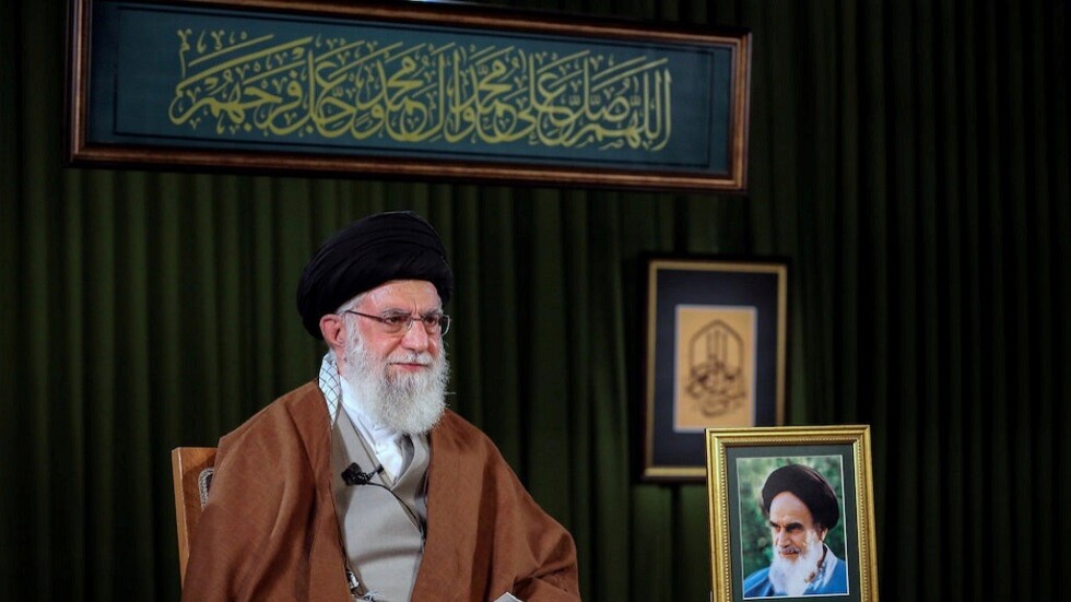 خامنئي: إعادة نشر الرسوم المسيئة للنبي "خطيئة كبرى لا تغتفر"