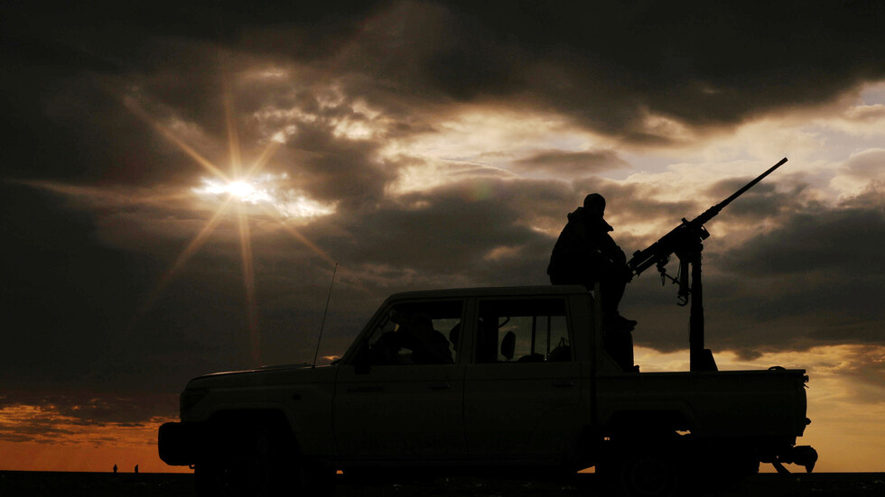 مصادر: قبيلة العكيدات السورية تطرد مسلحي "قسد" من بلدة في شرق سوريا