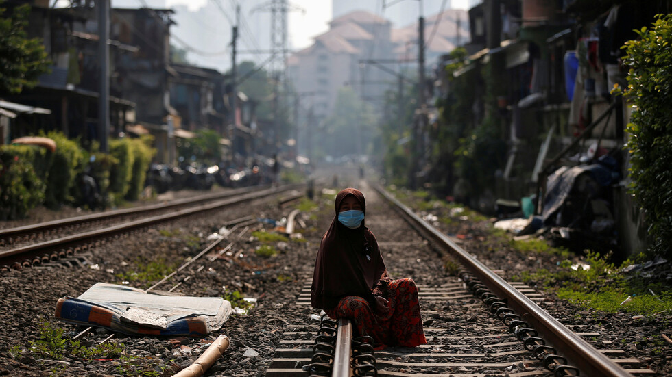 إندونيسيا تسجل ارتفاعا قياسيا غير مسبوق في إصابات كورونا