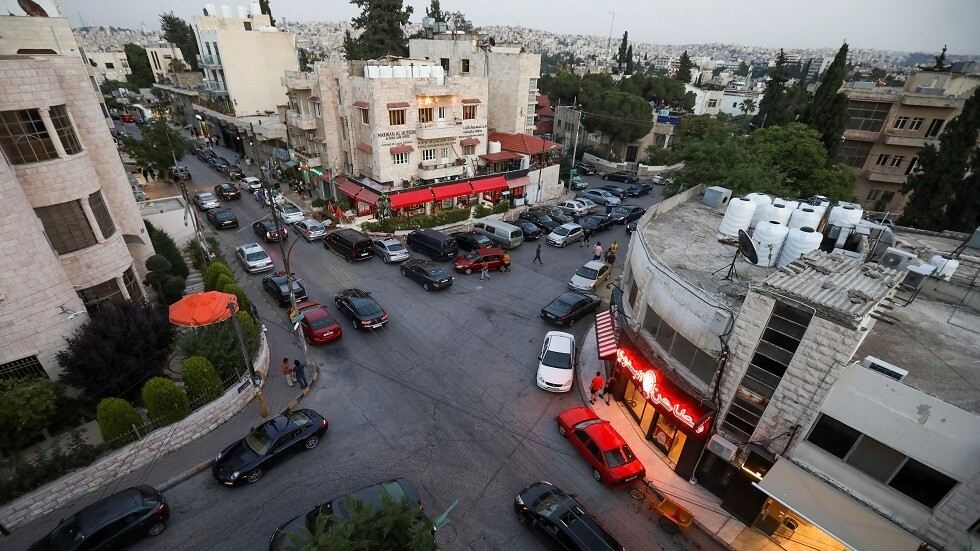 الأردن.. عزل 15 بناية في عمان إثر اكتشاف إصابات بكورونا