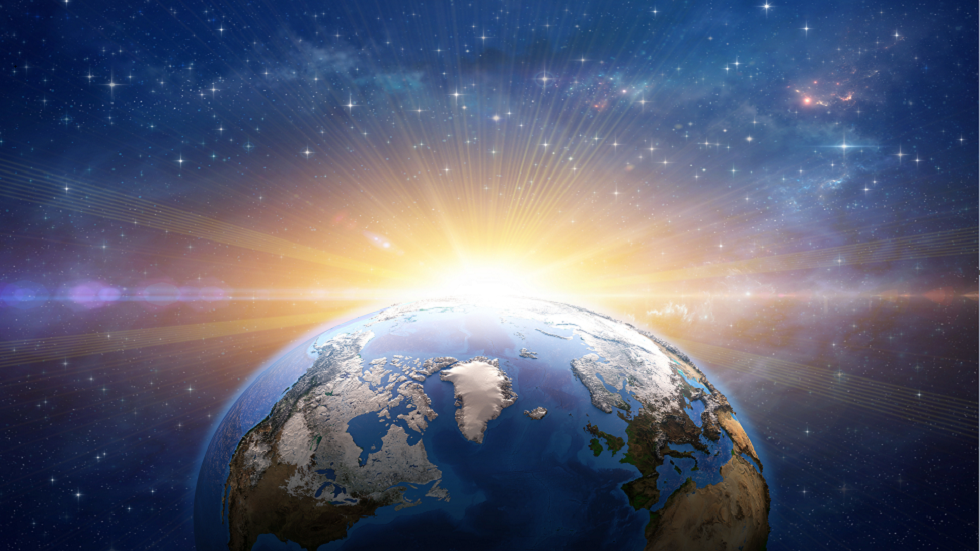 الأرض تقترب وتتجه نحو 