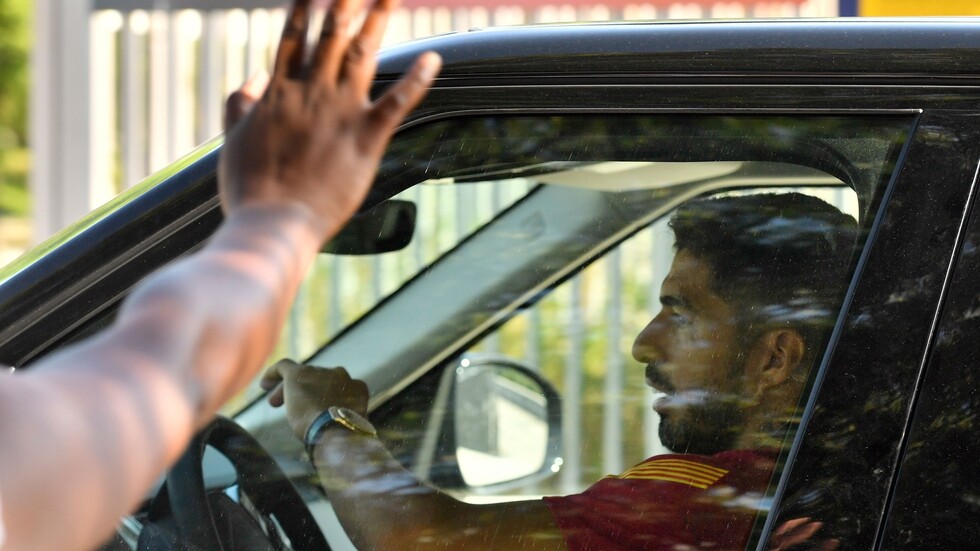 سواريز يريد البقاء في إسبانيا.. لكن ليس في برشلونة