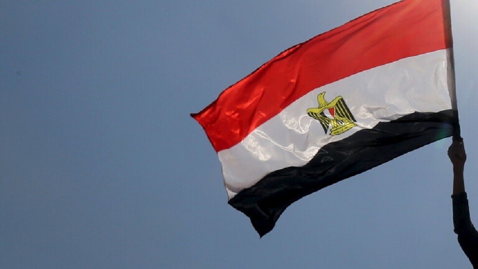 "أسوشيتد برس": توقيف صحفي مصري نقل وقائع مقتل شاب داخل قسم شرطة