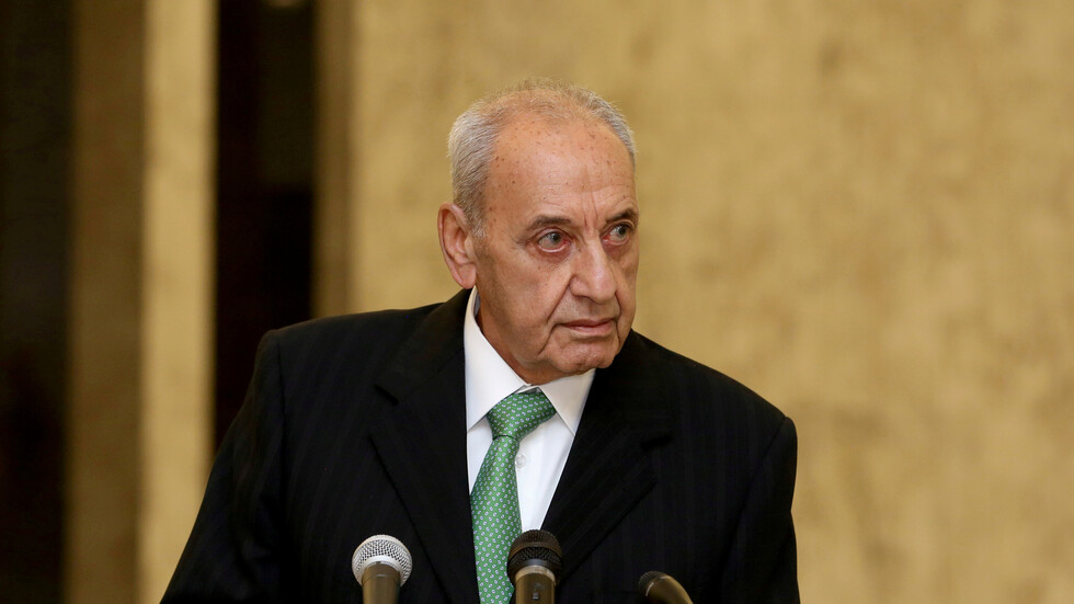 بري ردا على التسريبات حول الاتصال مع ماكرون: غير دقيق