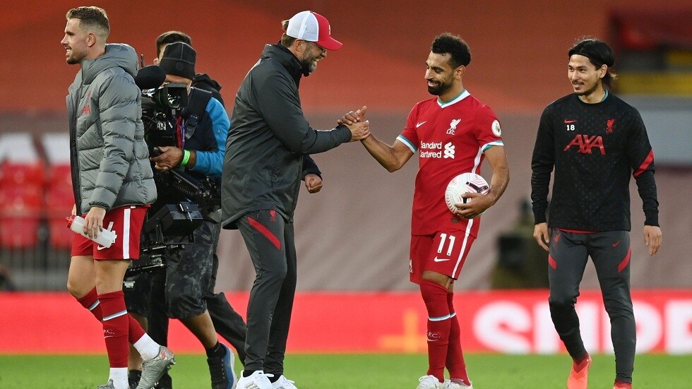 ليفربول يحتفل بتسجيل صلاح 52 هدفا في 63 مباراة في معقل 