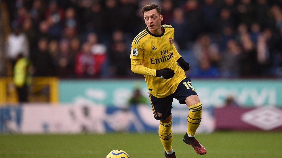 أوزيل يعلن عن تشكيلة أحلامه