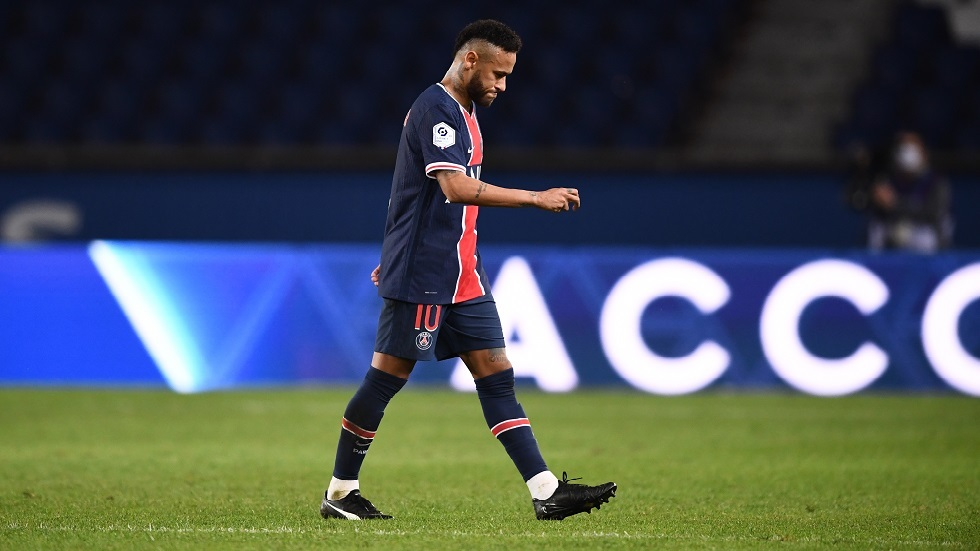 شاهد.. الحركة التي تسببت في طرد نيمار من مباراة كلاسيكو فرنسا