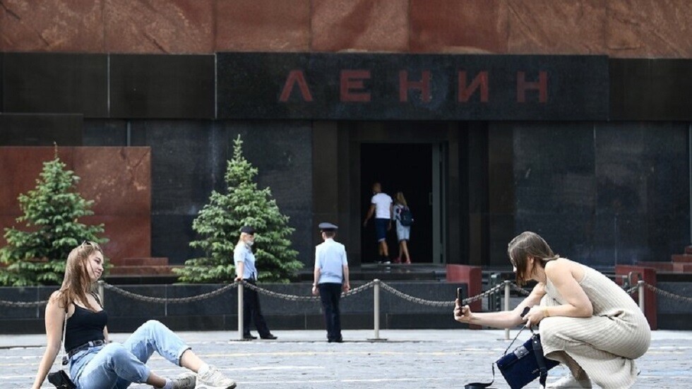 موسكو.. إلغاء مسابقة لإعادة هيكلة ضريح لينين بعد انتقادات واسعة