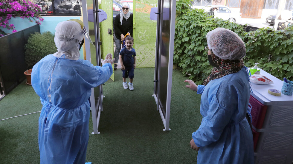 ارتفاع إصابات كورونا في الأردن والحكومة تقرر إغلاق معظم المرافق أسبوعين