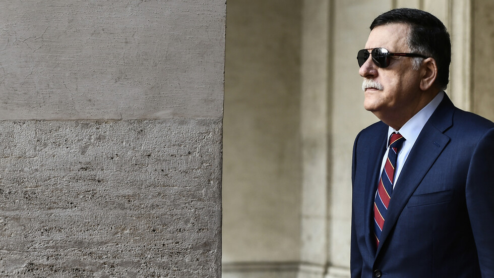 المجلس الرئاسي الليبي: السراج لن يلتقي حفتر لا في المستقبل القريب ولا البعيد رغم الوساطات