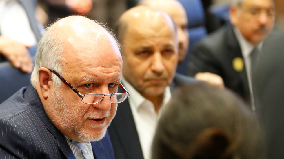 وزير: العدو يوسع أبعاد حربه الاقتصادية الشاملة ضد إيران