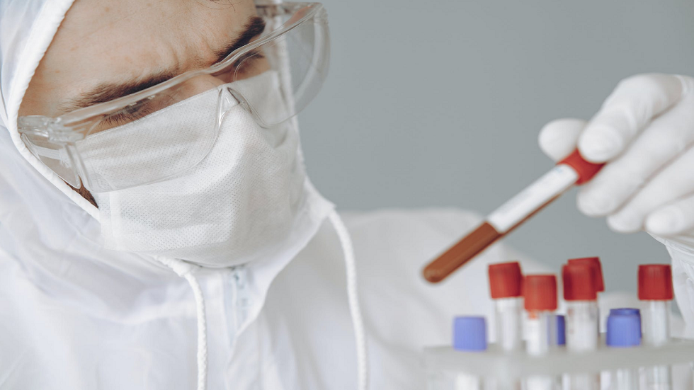 أطباء يحذرون من حالة شائعة قد تزيد احتمال الوفاة بفيروس كورونا!